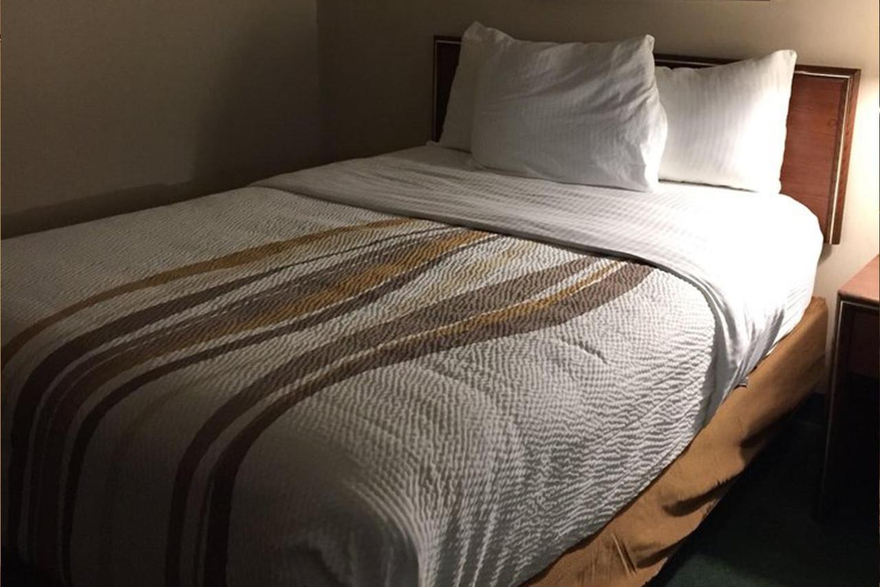 Norwood Inn & Suites Indianapolis East Post Drive Екстериор снимка